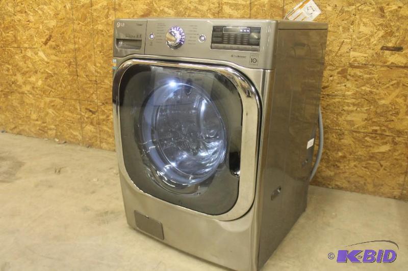 LIKE NEW LG 5.2 CU. FT. MEGA CAPACITY TURBOWASH WASHER WITH STEAM TECHNOLOGY #WM8000HVA