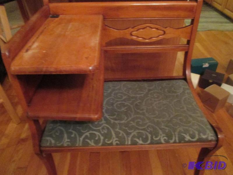 lot 1 image: Vintage Setee with orginal upholstry- in good...