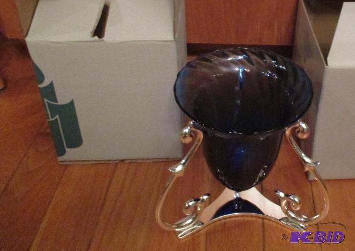 lot 14 image: Partylite Blue Soliloquy Glass and Base Candl...