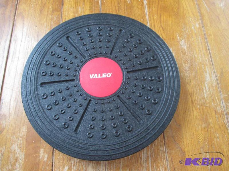 lot 39 image: Valeo balance board...