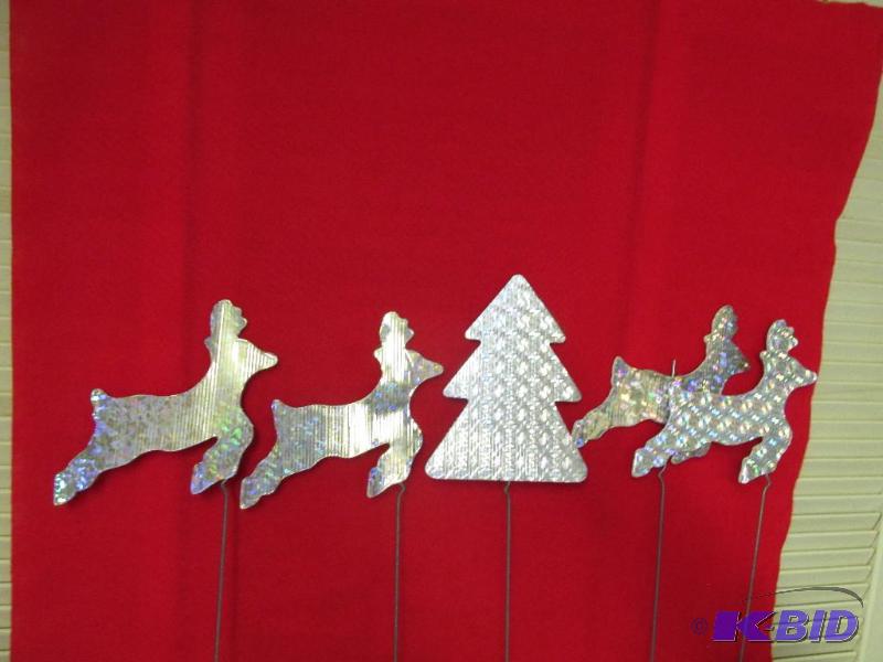 5 Reflective Markers - 4 Deer and 1 Tree
