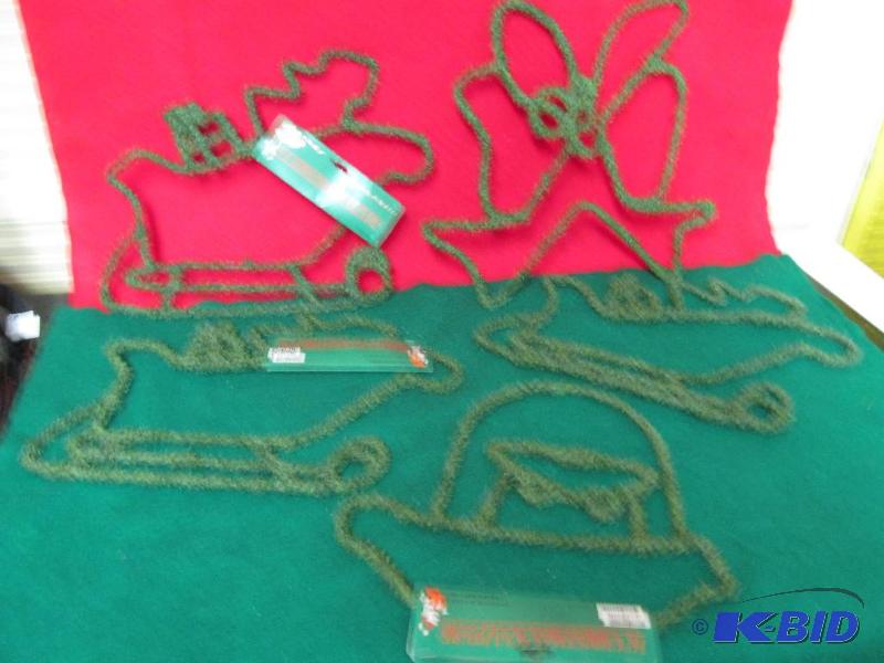 Wire Sculptures wrapped in Green and ready for your Ideas