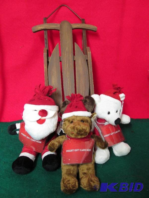 Small Wooden Sled with 3 little Gift Givers