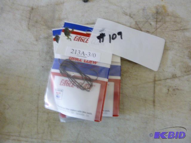 lot 109 image: Five Packs of Eagle Claw 30 Hooks...