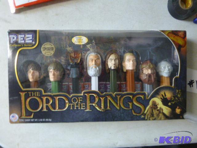 lot 125 image: Lord of the Rings Pez Collectors Series...