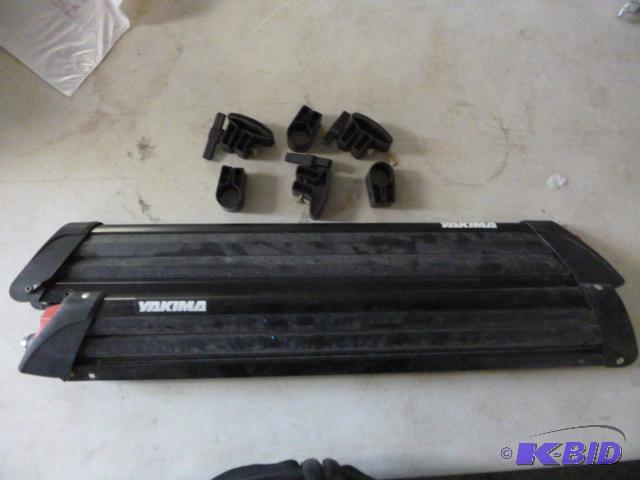 lot 128 image: Yakima Roof Top Button Down 6 Ski Rack with K...