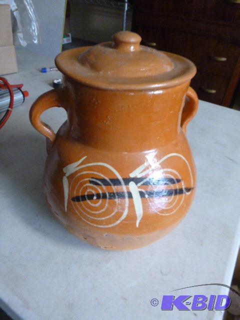 lot 131 image: Clay Pot with Lid (Cookie Jar)...