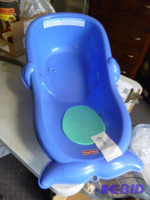 lot 146 image: Fisher Price Infant Bath Tub...