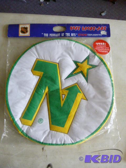 lot 173 image: NHL North Stars Pennant ...