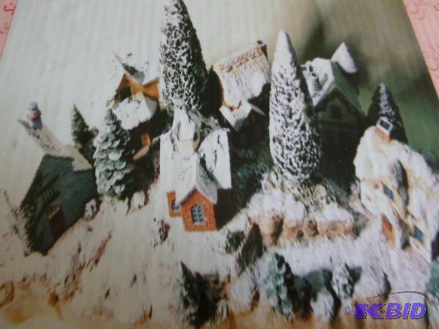 lot 186 image: Christmas Decoration...