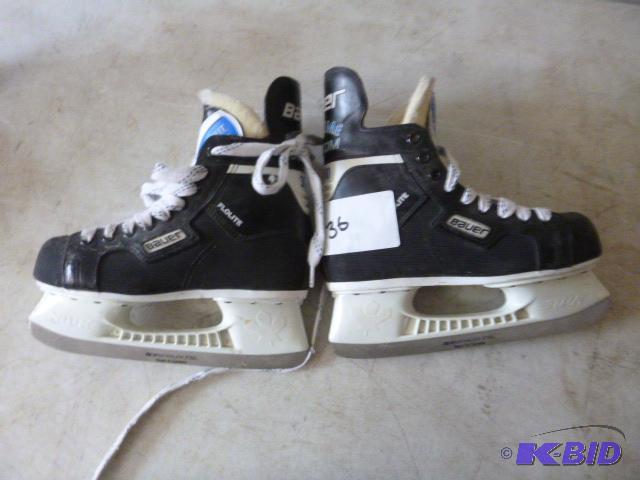 lot 36 image: Flo-Lite Hockey Skates Size 5 12...