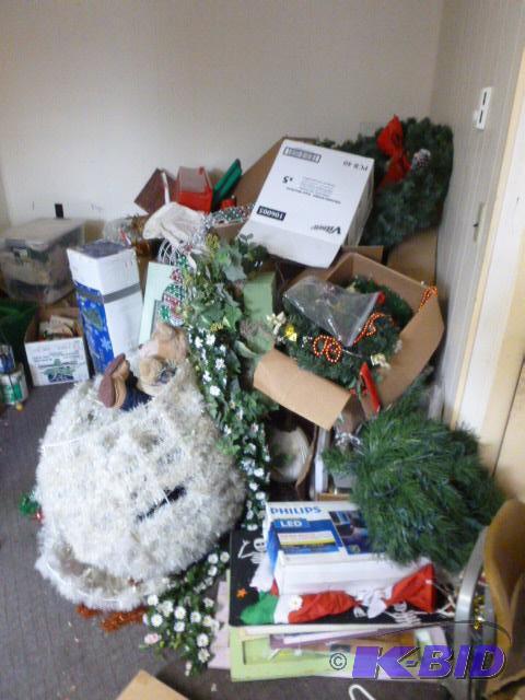 lot 54 image: Large Lot of Miscellaneous Christmas Decorati...