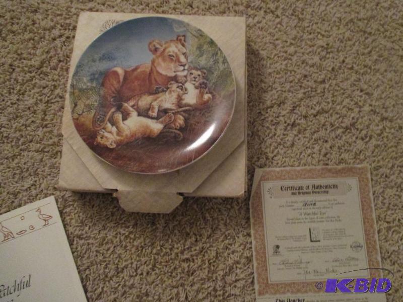 lot 102 image: Yin-Rei Hicks &quotA Watchful Eye" seco...