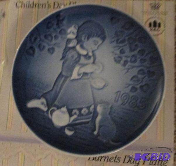 lot 57 image: Childrens Day Plate Barnets Dag 1985...