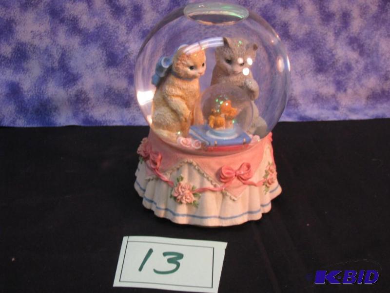 lot 13 image: The San Fransisco Music box musical globe two...