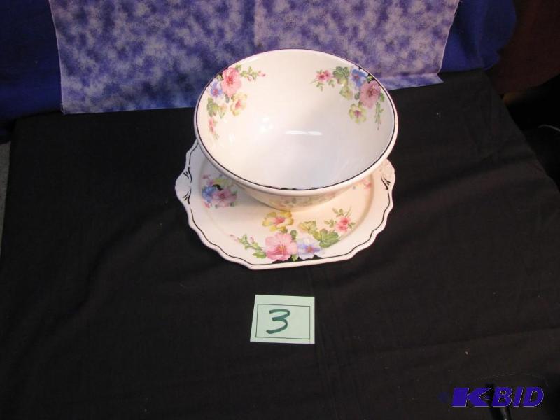 lot 3 image: serving tray and matching serving bowl, Bowl ...