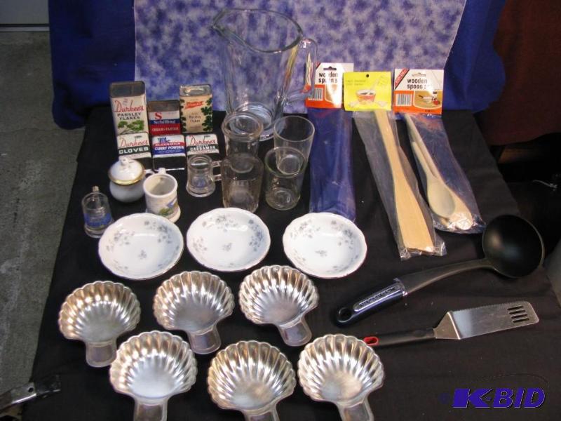 lot 6 image: Kitchen items as pictured...