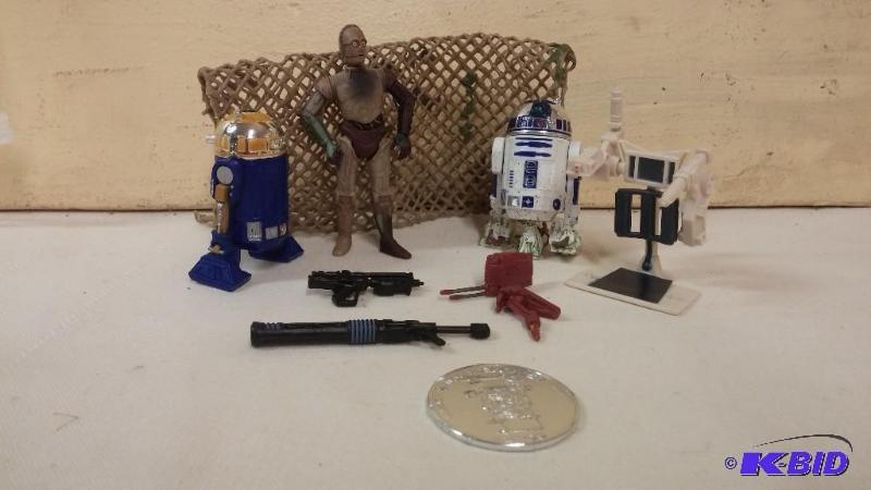 LOT OF 3 LOOSE FIGURES DROIDS...