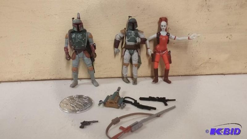 LOT OF 3 LOOSE FIGURES 2 BOBA FETTS AND 1 AUR...