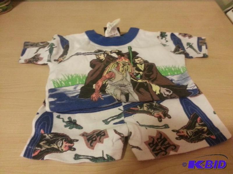 Star Wars Pajama Set featuring Jar Jar Binks....