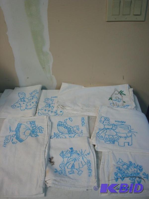 Lot Of Stitched Towels Of Different Days Of T...