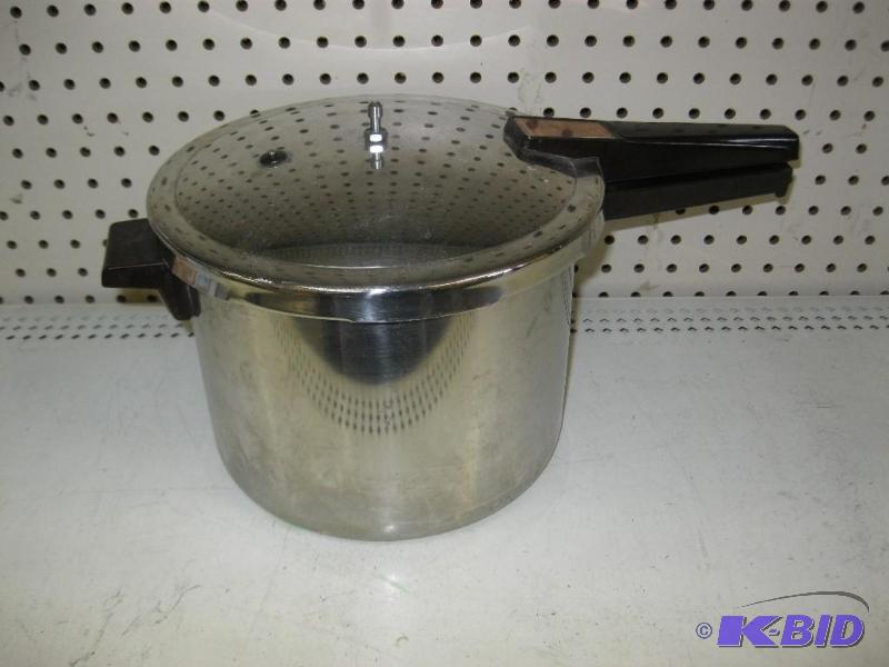 Vintage Presto Pressure Cooker...