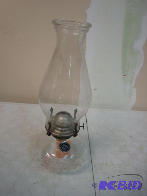 Vintage Lamp Light Farms Oil Lamp...