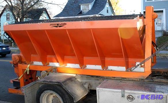 lot 13 image: 5 yard MDP Swenson sand salt spreader Hydraul...