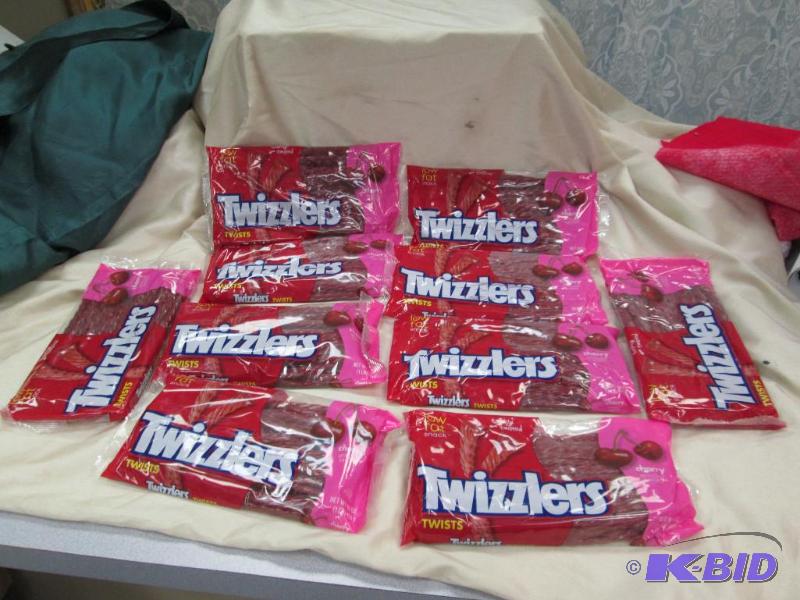 Qty 10 pkg of Twizzlers Cherry 16 oz Exp 102...