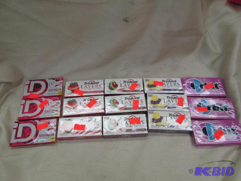 Qty 15 Trident layers with real fruit flavor ...