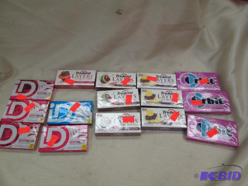 Qty 15 Trident layers with real fruit flavor ...