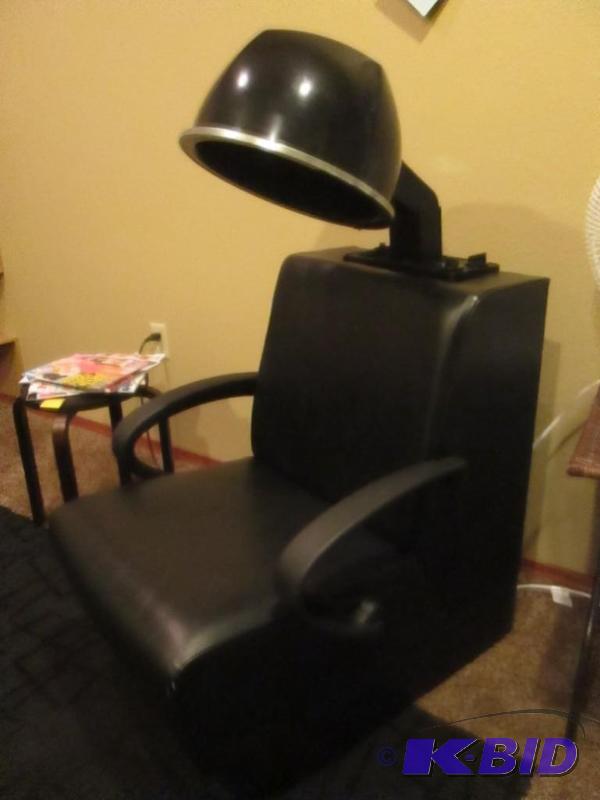 lot 16 image: Dryer Chair