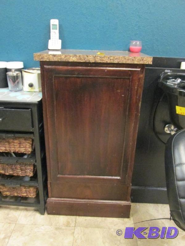 lot 38 image: Cabinet Countertop