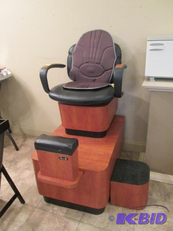 lot 5 image: Kaemark Pedicure Station