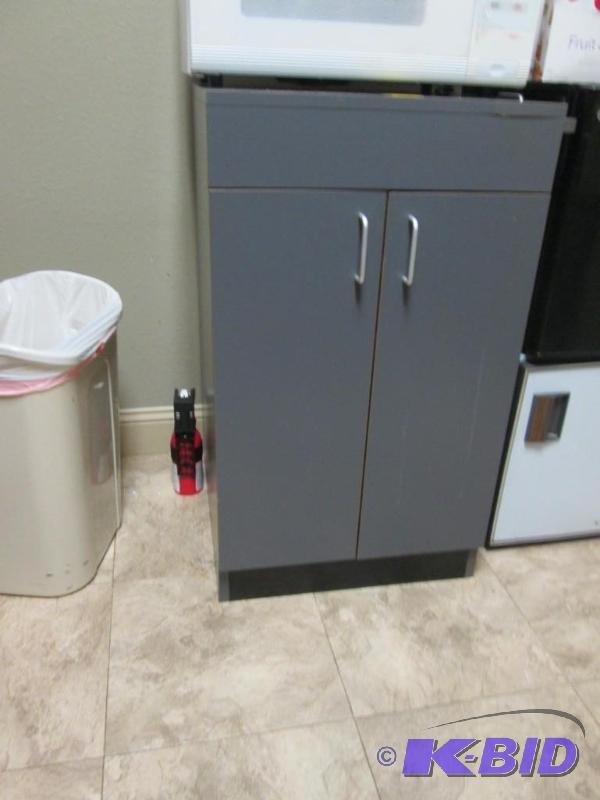 lot 51 image: Grey 2-Door Cabinet