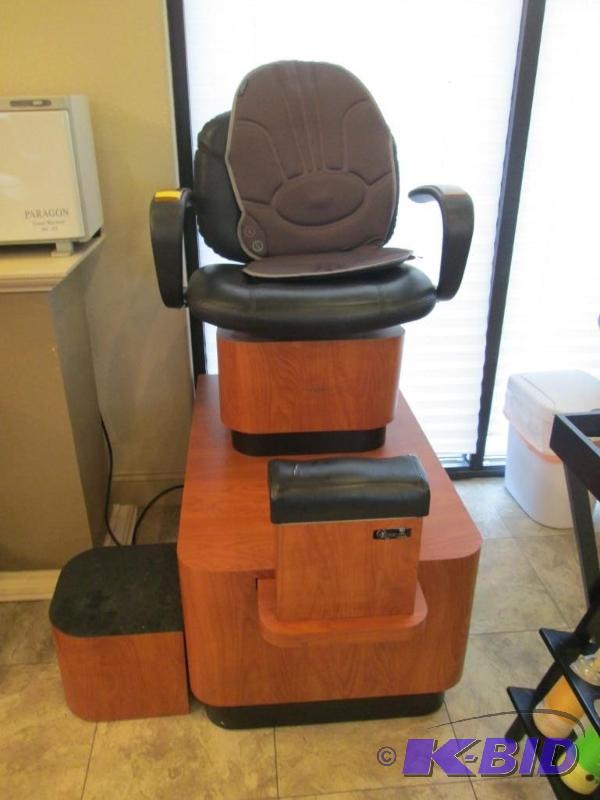 lot 6 image: Kaemark Pedicure Station