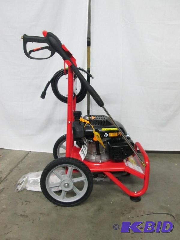 lot 8 image: Master Craft 2500 PSI Gas Pressure Washer
