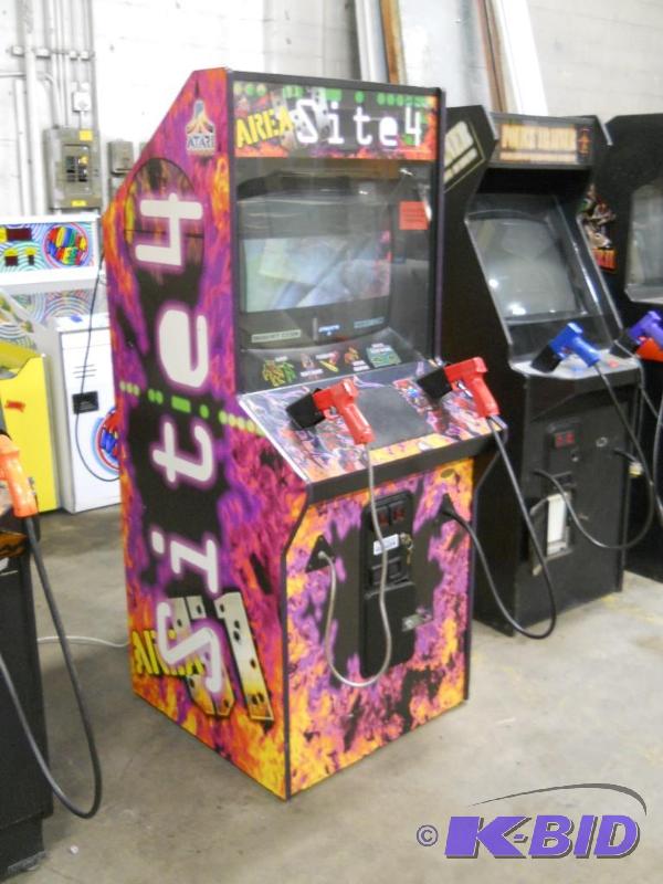 lot 20 image: Site 4 Arcade Game. 2 Player Shooter.