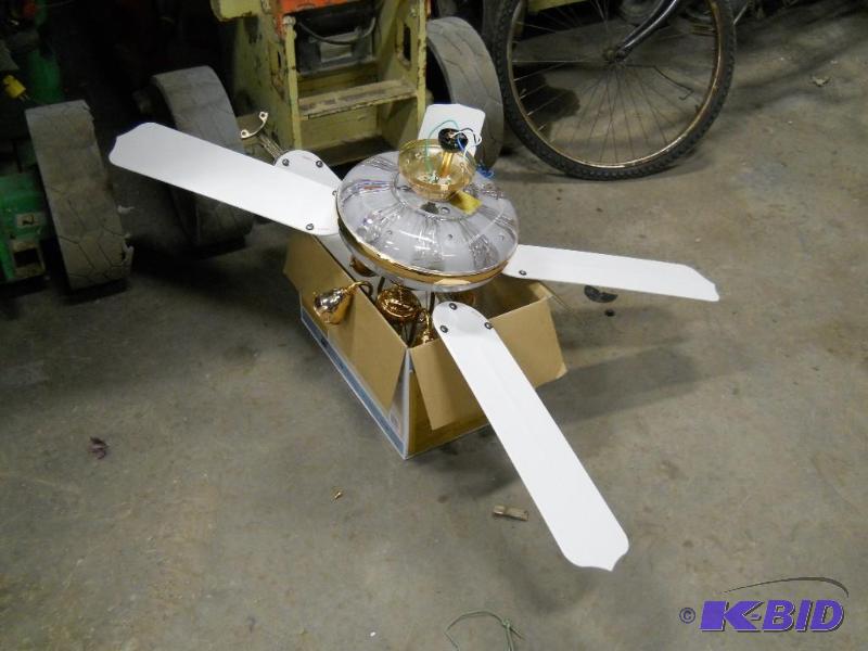 lot 22 image: Ceiling Fan