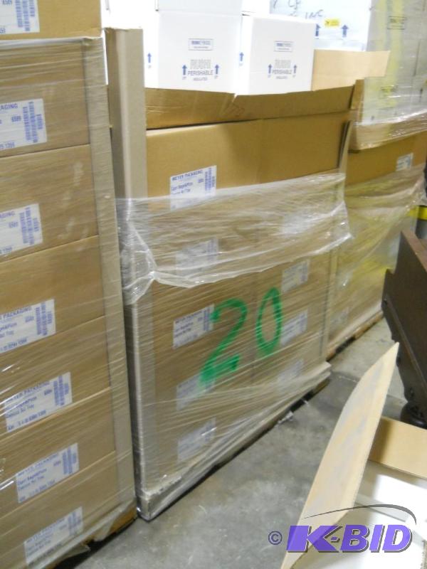 lot 28 image: Food Service Containers, Boxes, Mailing Shippers.