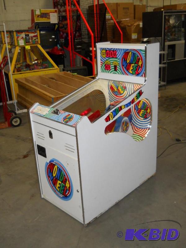 lot 4 image: Seidel Wonder Wheel Redemption Game