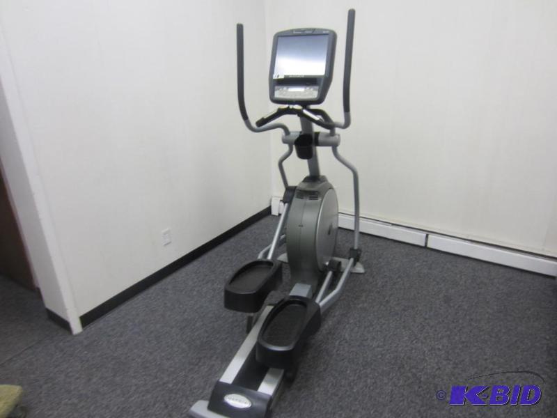 lot 18 image: Matrix E7xe Touch Screen (built in TV) Elliptical.  Commercial Quality