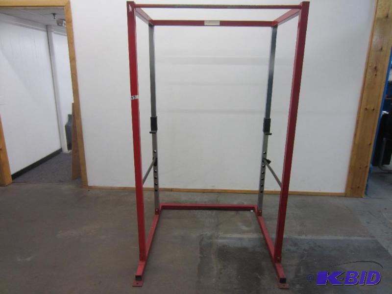 lot 43 image: Infinity Squat Rack