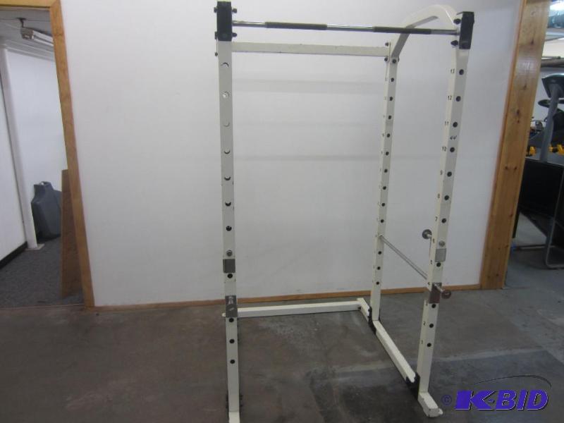 lot 44 image: Squat Rack white