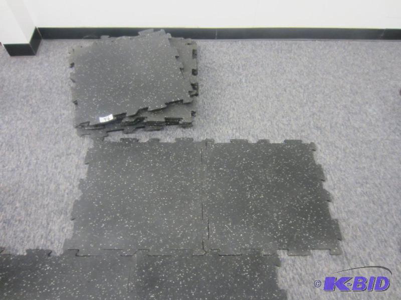 lot 46 image: lot of 25 brand new 24 x 24 38 inch thick commercial rubber floor tiles.