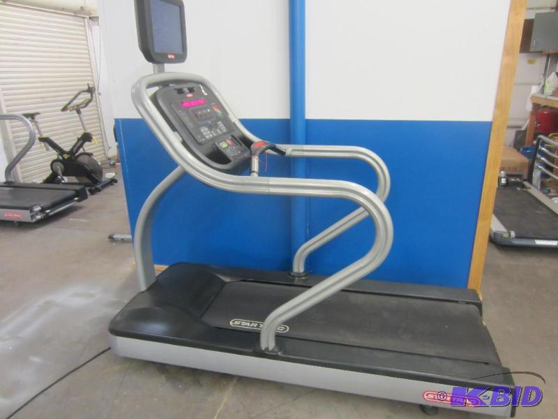 lot 6 image: Star Trac E Tr Treadmill with TV  Ipod  Commercial Grade 5HP Motor