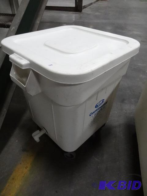 lot 110 image: Continental Crisper on Wheels. Dispenser on s...