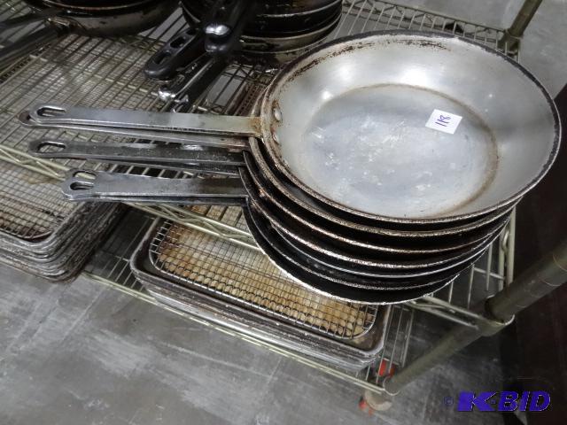 lot 118 image: 10" Sautee Pans Qty 7...