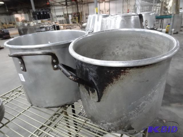 lot 127 image: 2 Stock Pots...