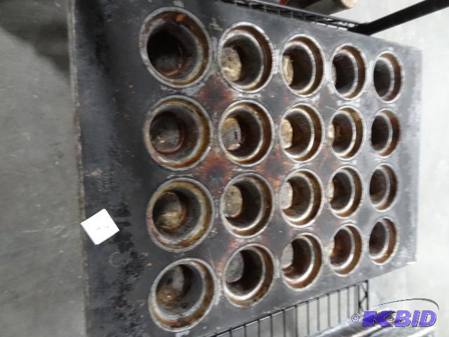 lot 136 image: 4 Commercial Muffin Pans...